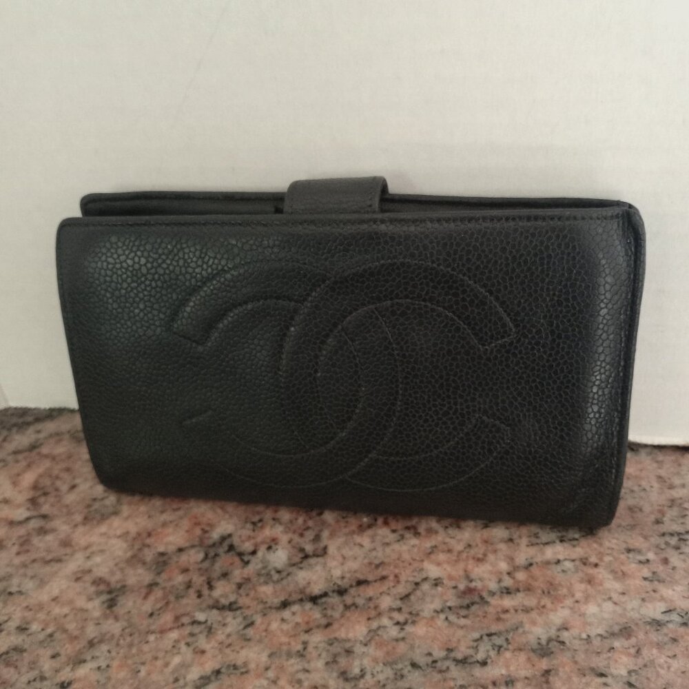 Vintage Chanel CC Black Caviar Leather Bifold Long Wallet